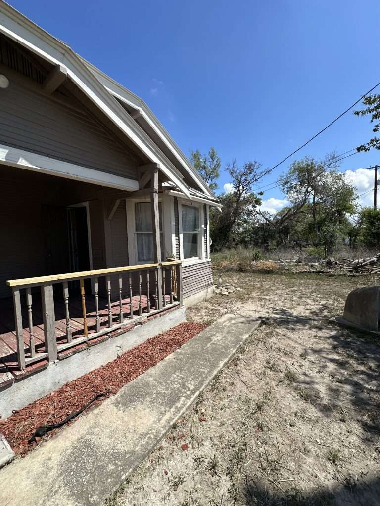 we make fair cash offers for all houses in as is condition in San Antonio and Austin texas. Zi properties makes it easy to sell your house fast